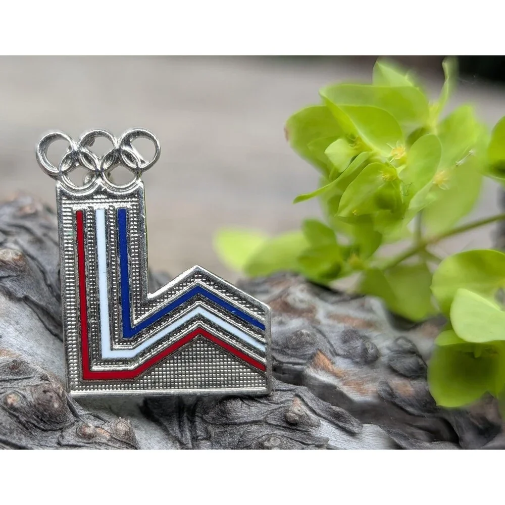 1980 Lake Placid Winter Olympics Souvenir Trading Pin